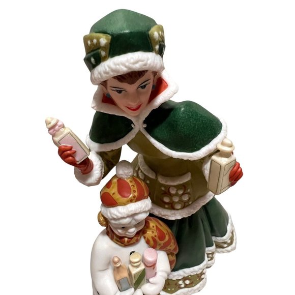 Avon Brand PC President’s Club 2003 Mrs. Albee Award Figurine - Picture 4 of 12